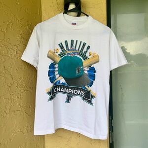 Vintage 90s FL Marlins Helmet T-shirt Medium